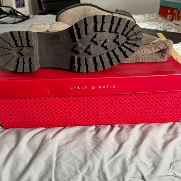 Kelly & Katie Katiyana slate grey boot with faux fur New w/box 8.5 - Picture 9 of 13